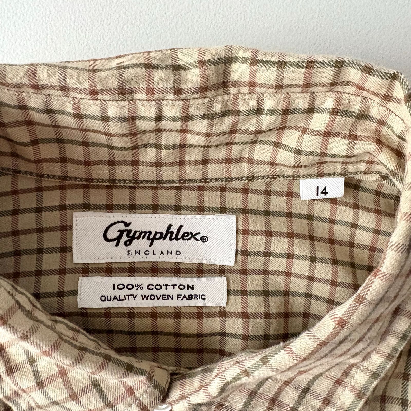 ベージュ×ブラウン×カーキ