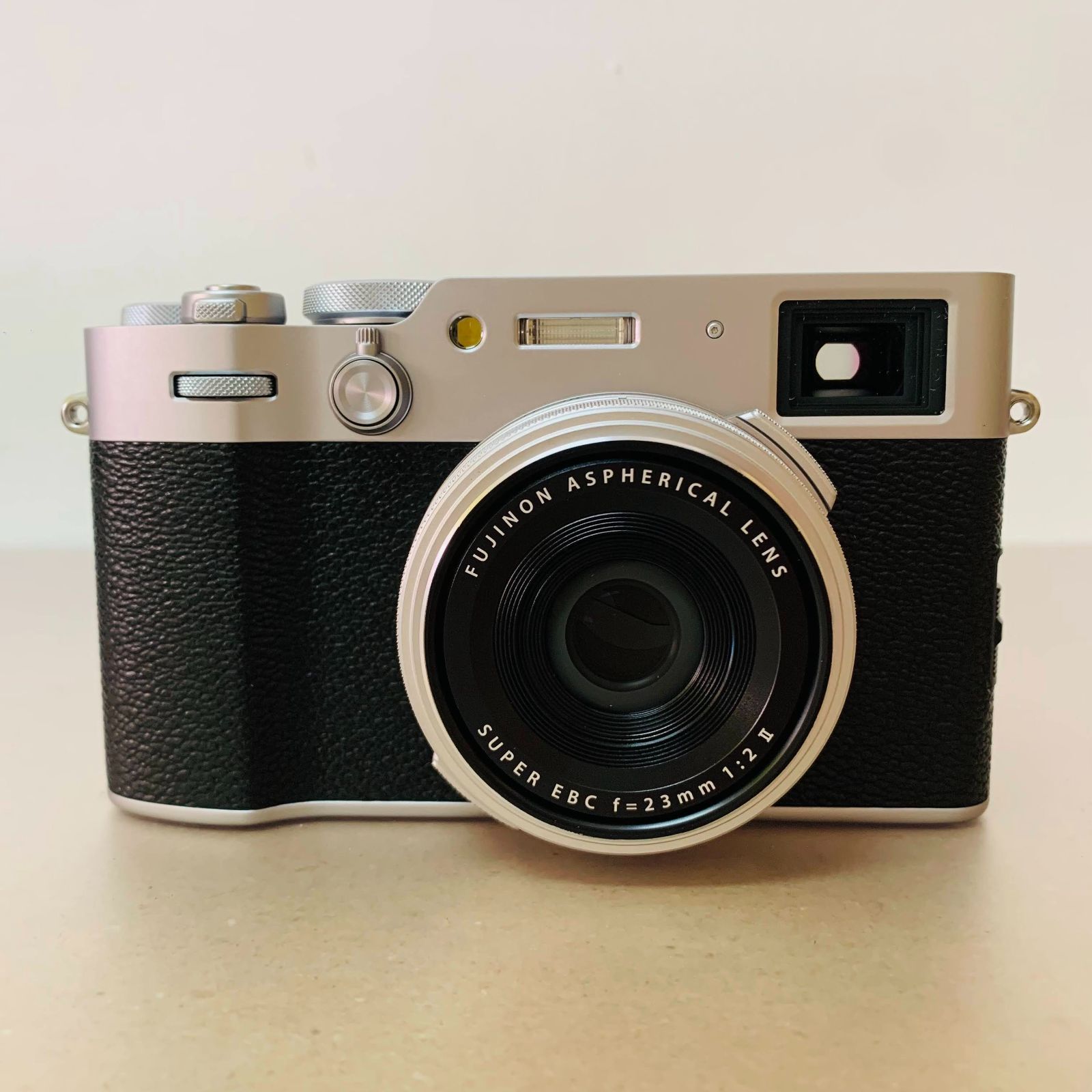 美品 FUJIFILM X-100VI シルバー 付属品完備 シャッター回数450
