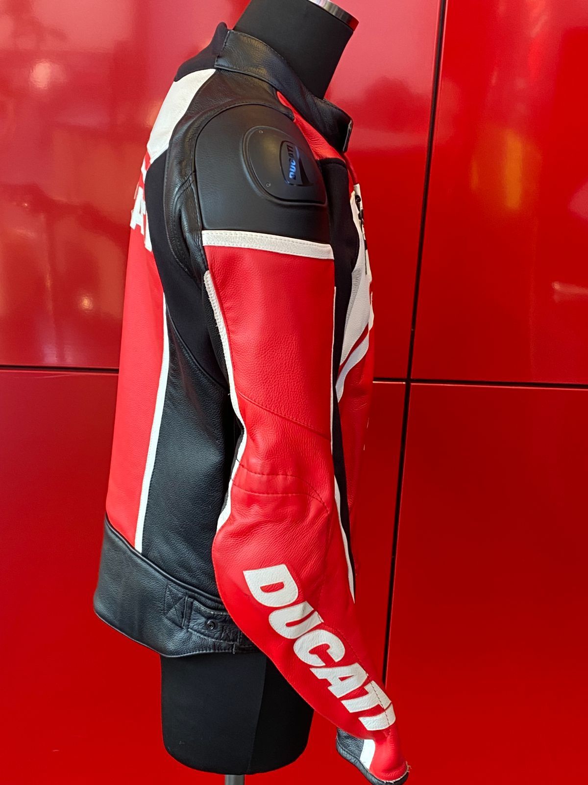 ジャケット DUCATI SPORTC2 新品定価90,310円- - メルカリ