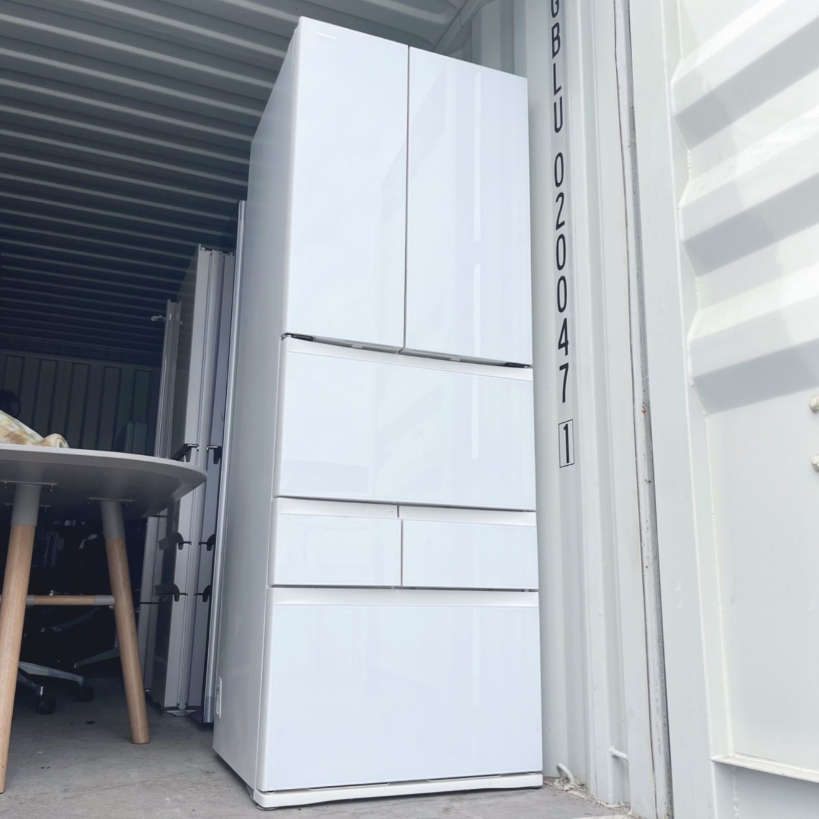 取付無料！東芝ベジータ真ん中野菜室 クリスタルホワイト6ドア冷蔵庫