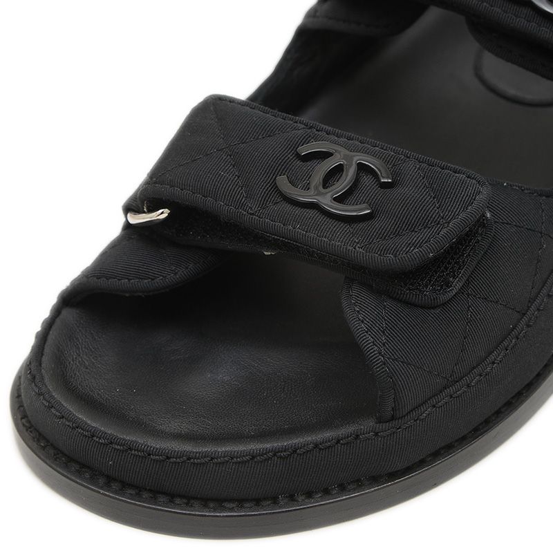 CHANELラムスキン　マトラッセ　ベルクロ　コンフォートサンダル CHANELラムスキンマトラッセベルクロコンフォートサンダル