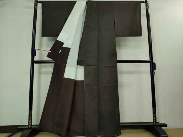 平和屋本店□極上 伝統工芸士 曽根武勇 お召 菱文 黒紅色地