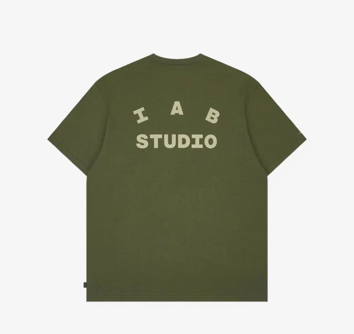 【雷市場（ポンジャン）商品韓国直送】IAB Studio(アイエプスタジオ) ワーク シャツ 白 XXL IAB Studio(アイエプスタジオ) スタジオ Tシャツ 黒 白 xl サイズ