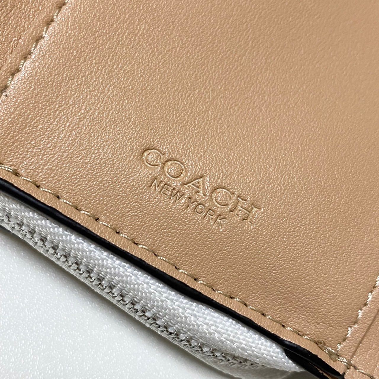 新品／未使用】COACH ラグジュアリー カラーブロック シグネチャー