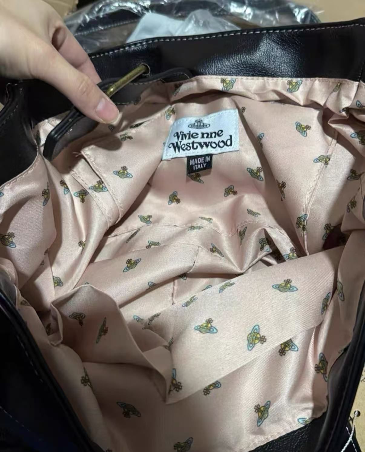 Vivienne Westwood ブラックレザーハンドバッグ、ショルダー