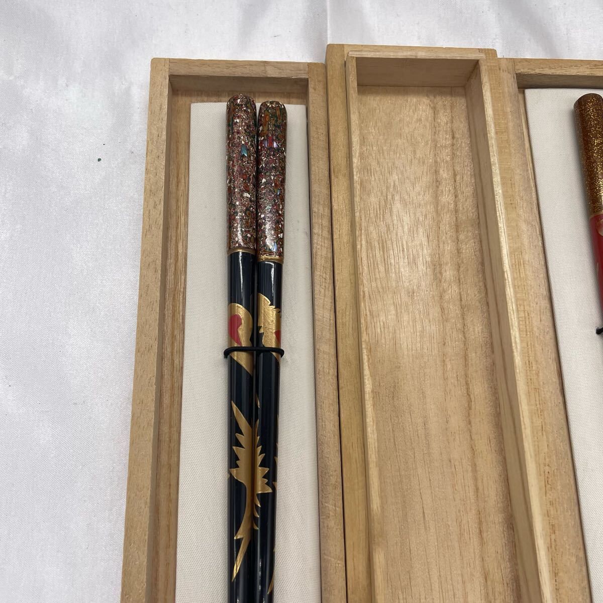 未使用/美品】木箱入り 高級漆塗り箸 2膳セット 蒔絵 螺鈿 23cm