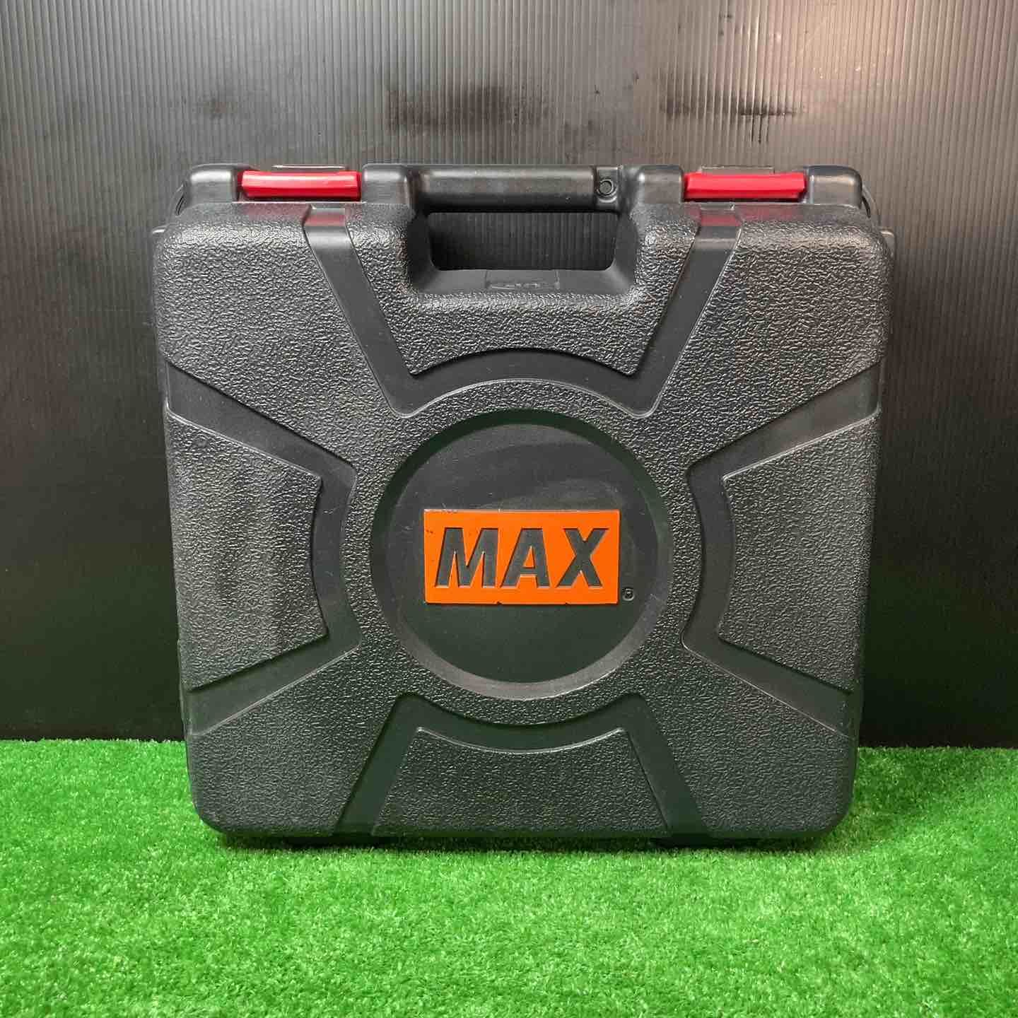 色ブラック 岩槻店