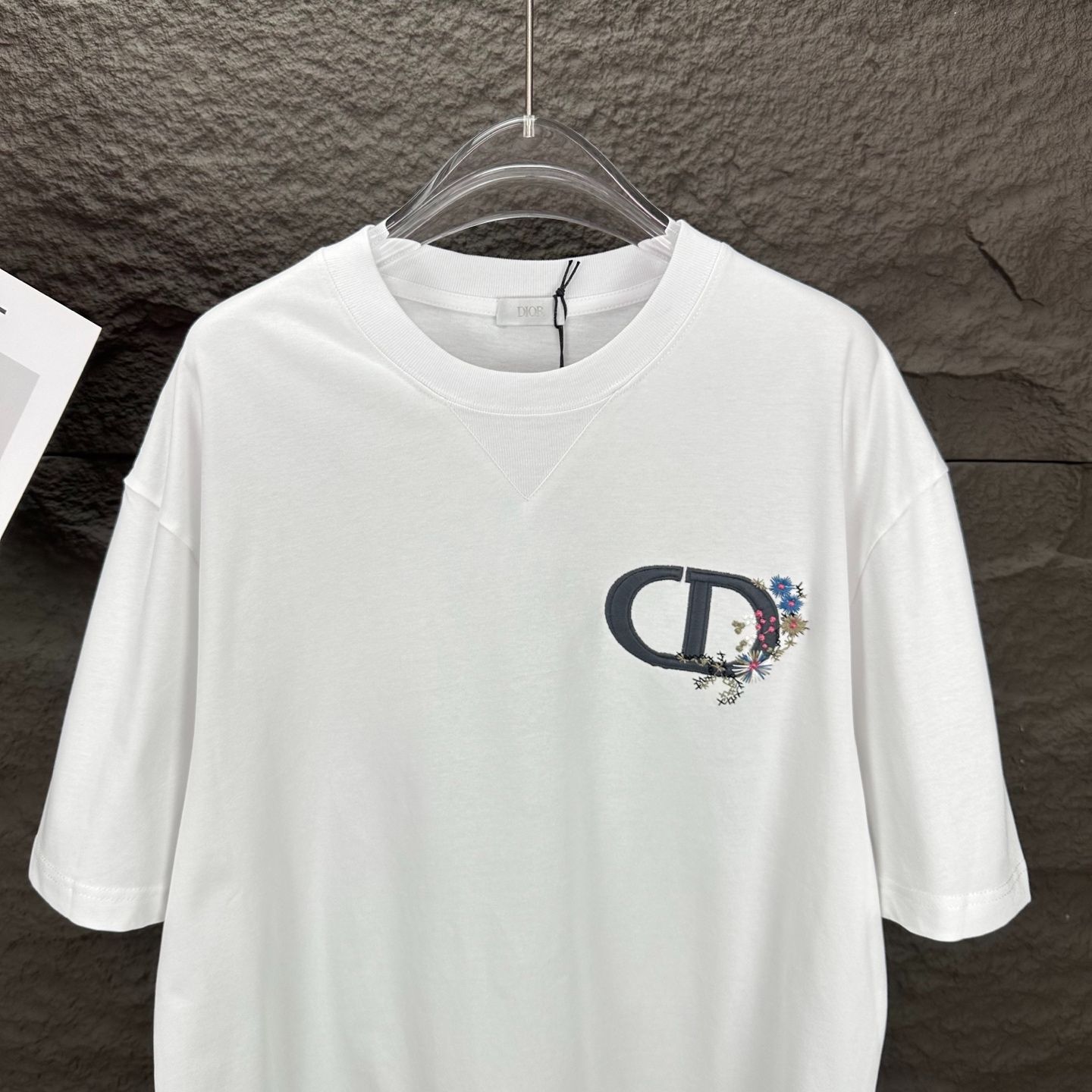 モダンロゴスタイル♪【Dior】Tシャツ DIOR | Tシャツ (リラックス フィット) ディオール オブリーク