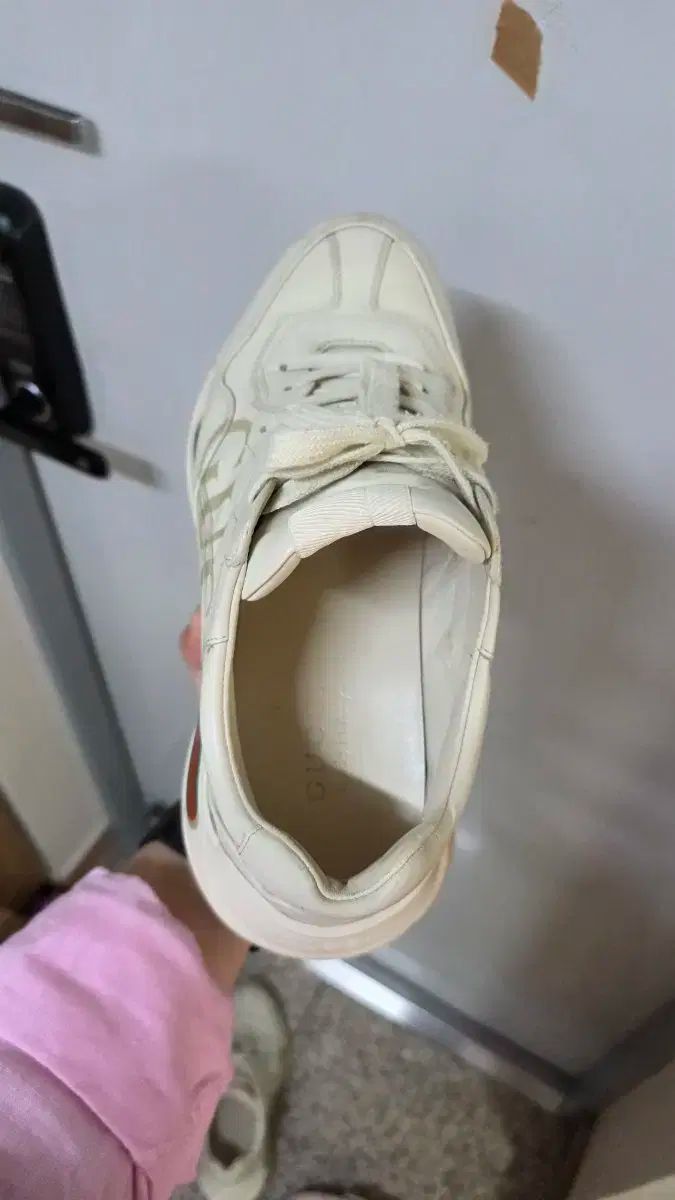 ● グッチライトン
