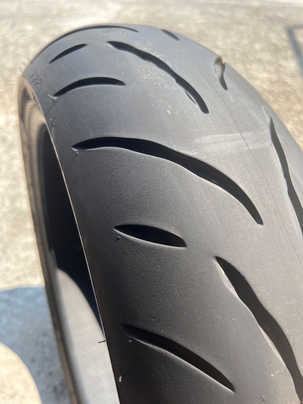 ブリヂストン T32 前後セット 120/70ZR17 180/55ZR17 255 - メルカリ