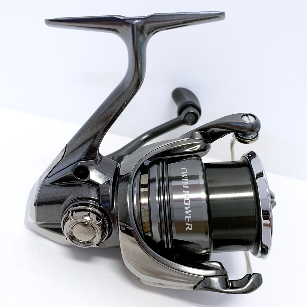 加古川店 SHIMANO | シマノ リール 24ツインパワー 2500S スピニングリール 86