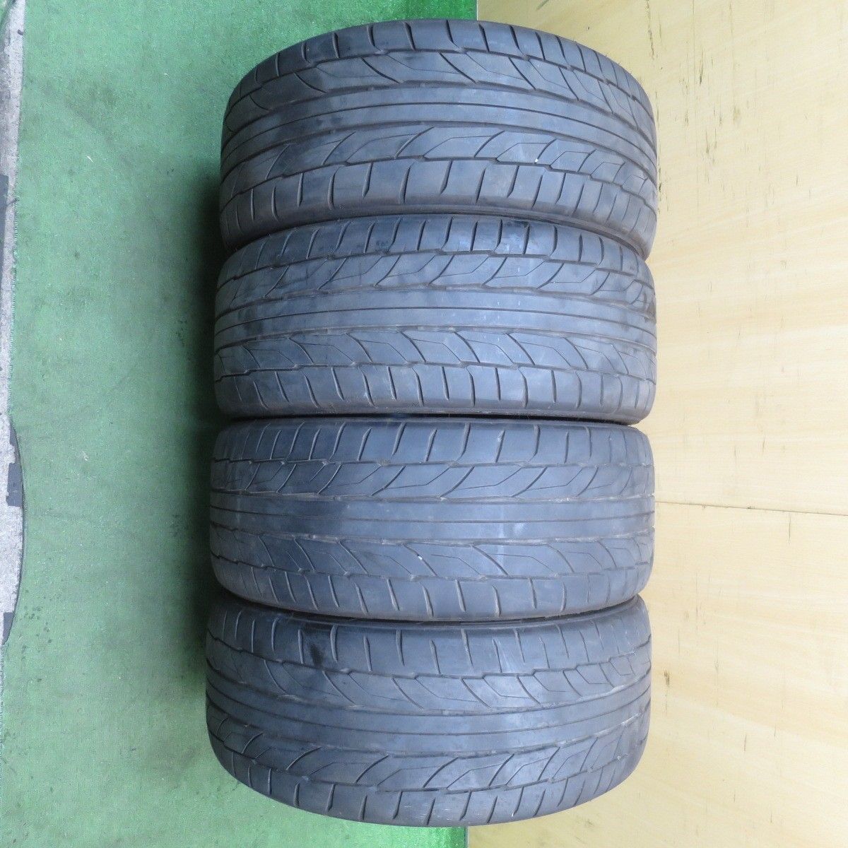 4本価格！22年☆ベンツ 等 MOMO SPIDER 255/35R20 ニットー NT555 G2