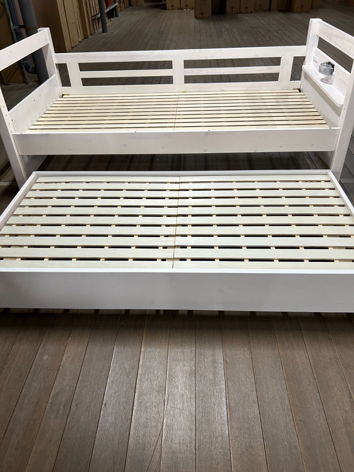 照明 コンセントつき