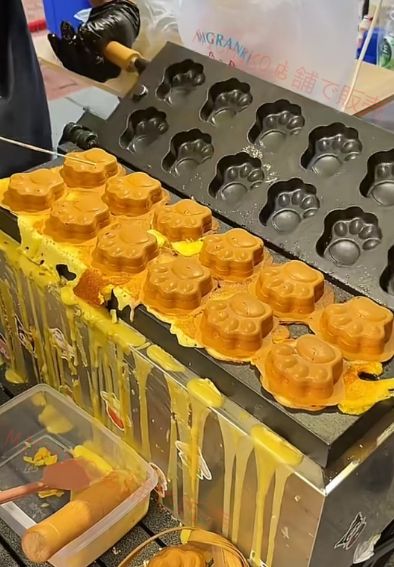 ガス 電熱式猫爪焼き器 FY - 1109F｜卓上型 220V 3000W｜猫パーツ形状焼き菓子機