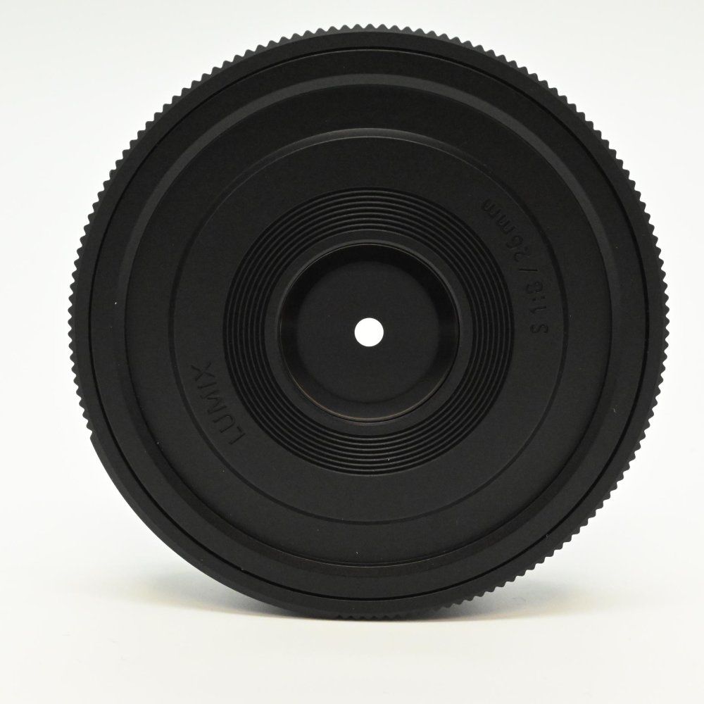 LUMIX S-R26  26mm　F8 単焦点レンズ Panasonic LUMIX S Series 26mm F8 L-Mount Lens - S-R26