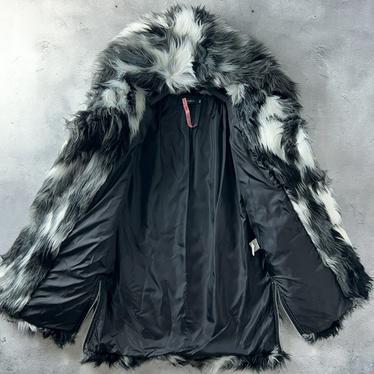 CIVARIZE シヴァーライズ モノトーン ボリューム ファー