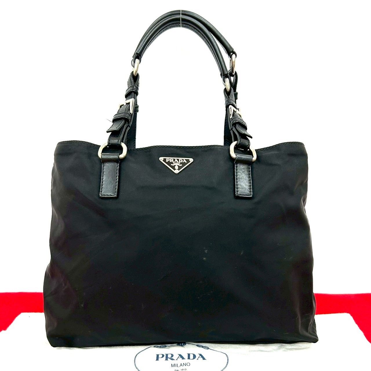 極 美品 袋付き PRADA プラダ 三角ロゴ プレート 金具 レザー 本革