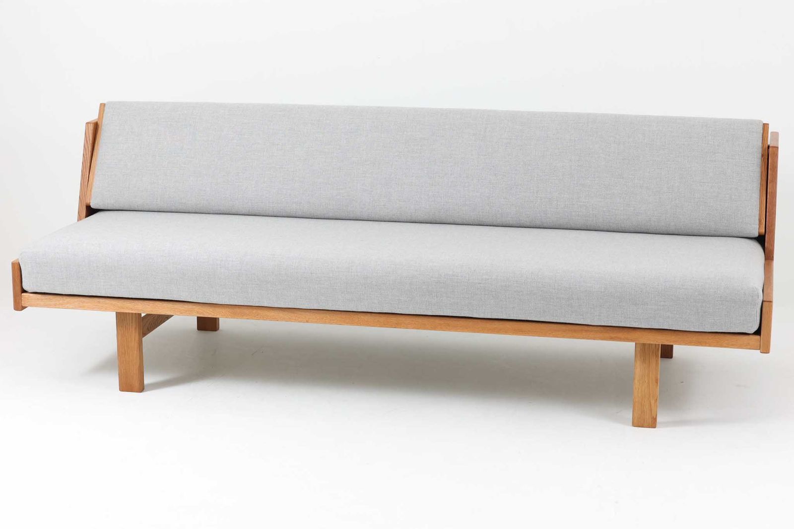 Hans J.Wegner(ハンス・J・ウェグナー) GE258 デイベッド オーク