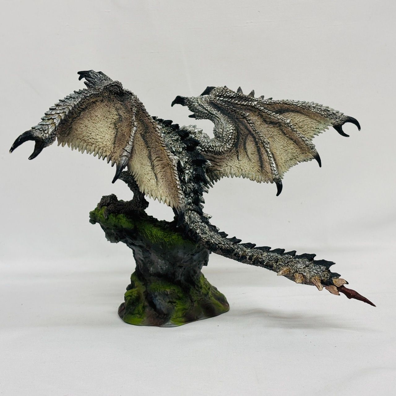 CFB モンスターハンター リオレウス 希少種 カプコンフィギュア