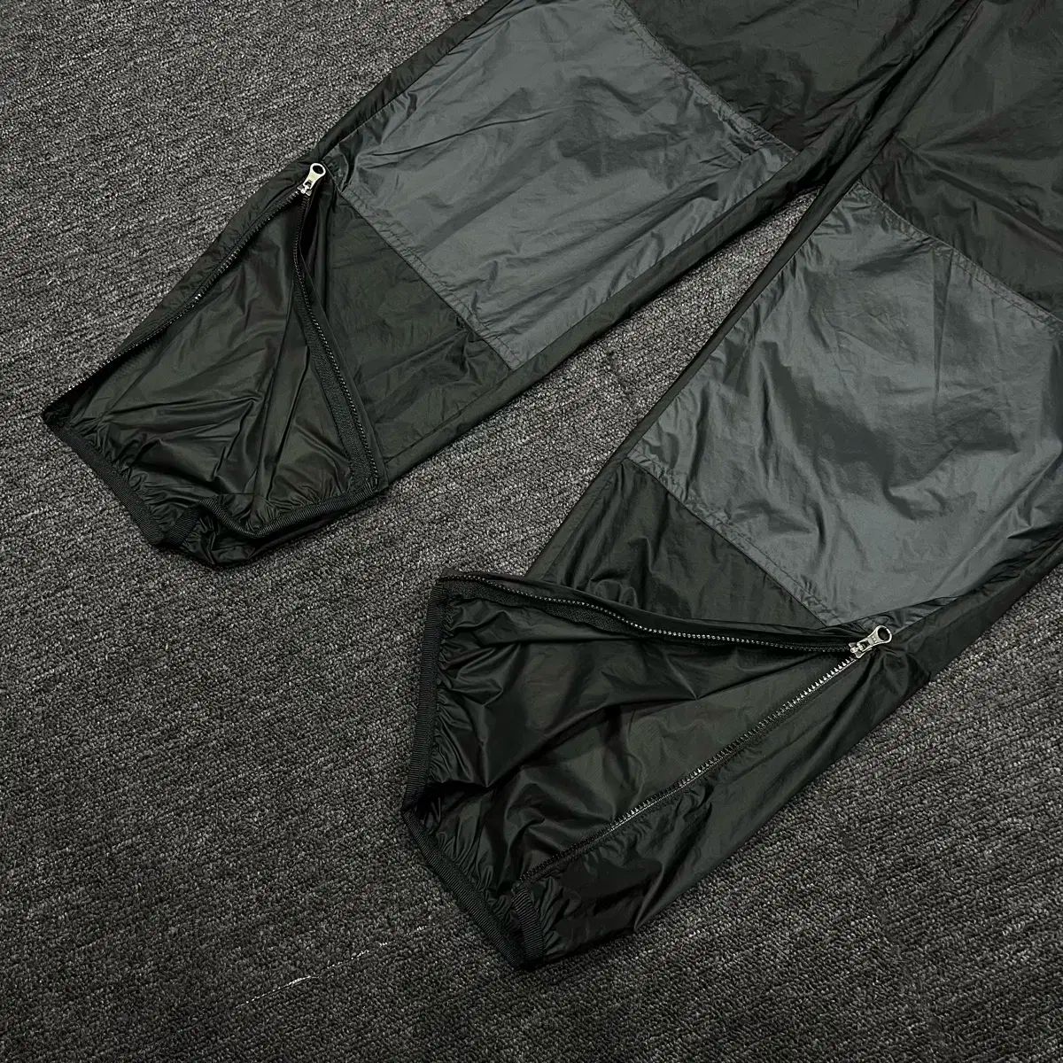 Nike(ナイキ） ACG シンダー コーン ウィンドシェル パンツ オフ  