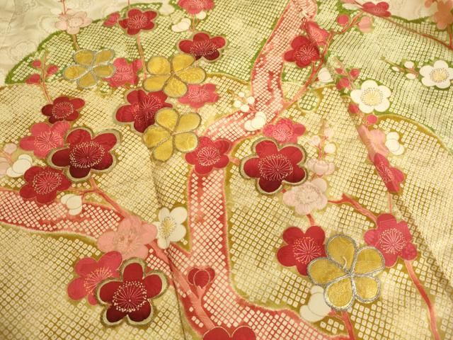 豪華振袖　駒刺繍　絞り　花筏文　正絹　逸品 豪華振袖 駒刺繍 絞り 花筏文 正絹 逸品