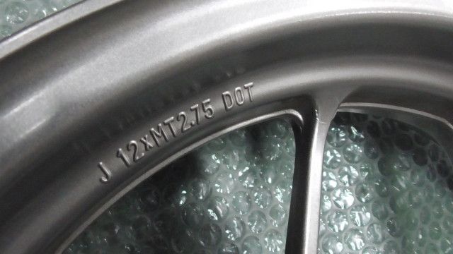 モンキー125 ABS JB02-1009xxx の フロントホイール