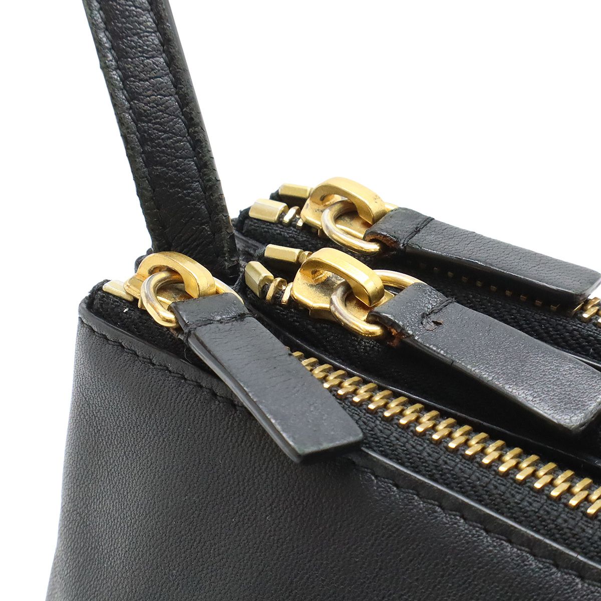 【美品】セリーヌ トリオ ラージ ショルダーバッグ ロゴ レザー 斜め掛け 黒 楽天市場】CELINE セリーヌ トリオ ラージ ショルダーバッグ