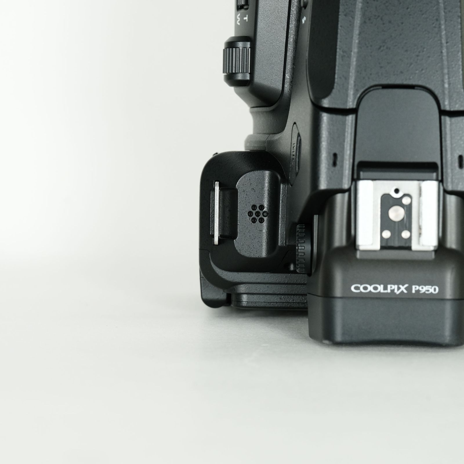 Nikon デジタルカメラ COOLPIX P950 （フィルターのおまけ付き） 美品｜フィルター・ケース付] Nikon COOLPIX P950 - メルカリ