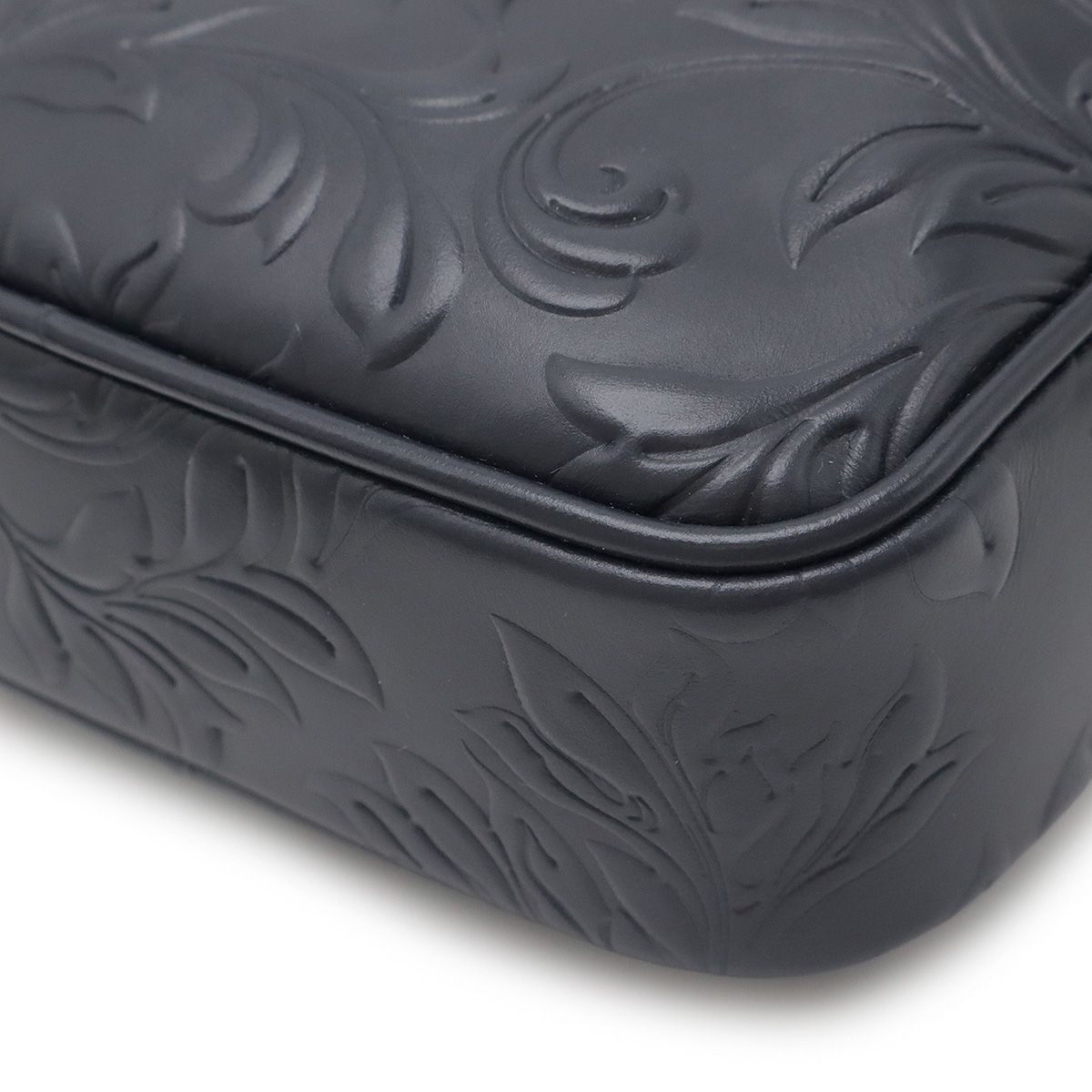 【新品未使用】VERSACE バロッコ メッセンジャーバッグ クロスボディ バロッコクロスボディ バッグ ブラック,プリント | VERSACE JP