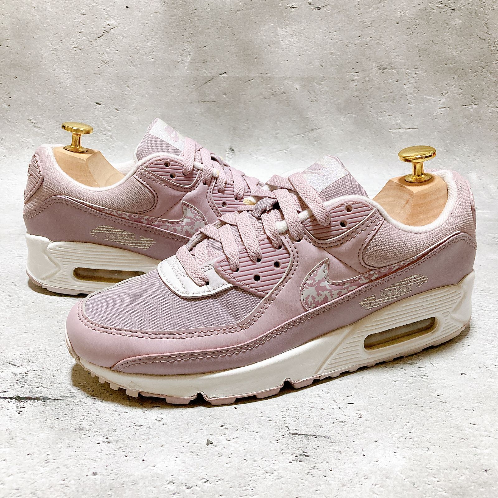 定価(新品) ¥14,300 ナイキ AIR MAX 90 ピンクパープル 24.5cm - メルカリ