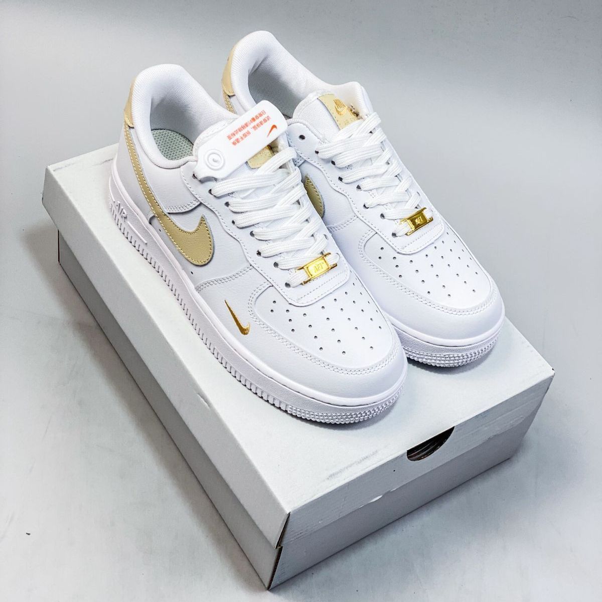 Nike WMNS Air Force 1 Low '07 