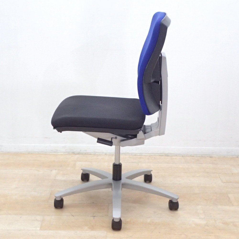 インフィニア 肘無オフィスチェア