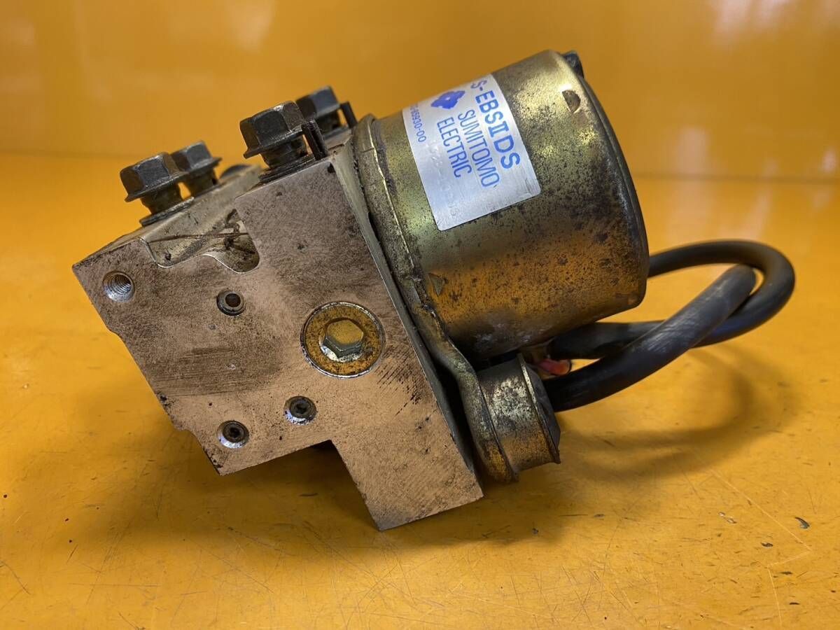 のの ☆【送料無料】[UB 55066]ヤマハ マジェスティ250 SG01J-006 4HC