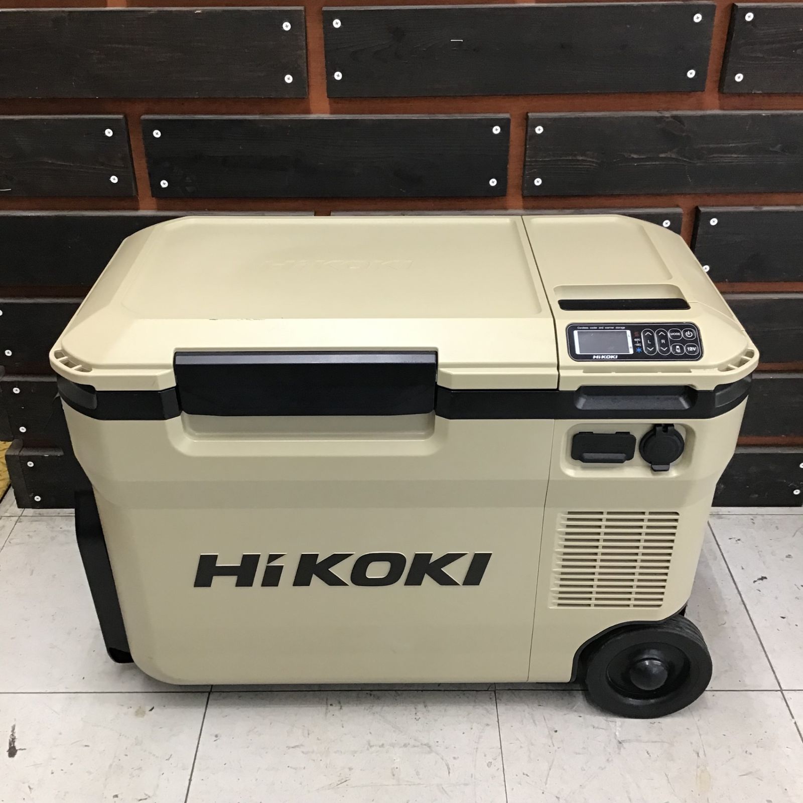 ハイコーキ コードレス冷温庫 UL18DBA 息苦しい