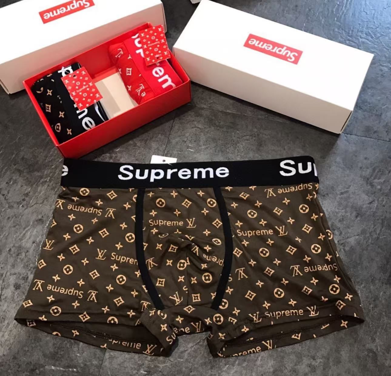 Supreme ボクサーパンツセット - メルカリ