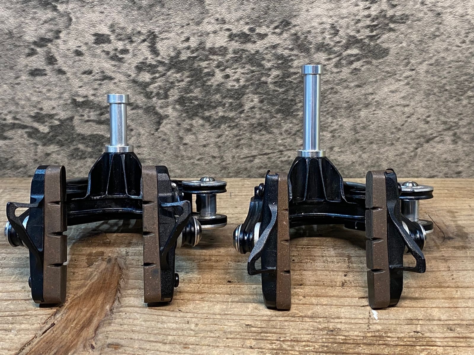 IS641 KCNC CB3 ANGLE キャリパーブレーキ 黒 前後セット - メルカリ
