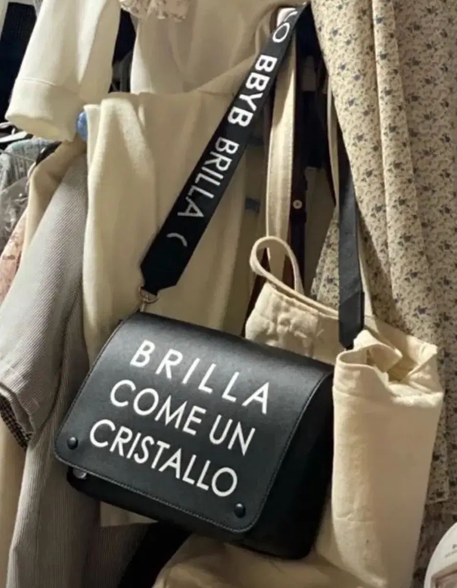 ブラック クロスバック