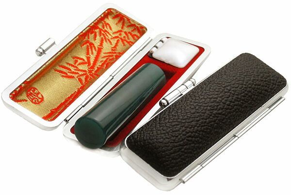 美品！【 パモウナ 】キッチンカウンター　ダイヤモンドハイグロス 販売済み 美品！【 パモウナ 】キッチンカウンター ダイヤモンドハイグロス