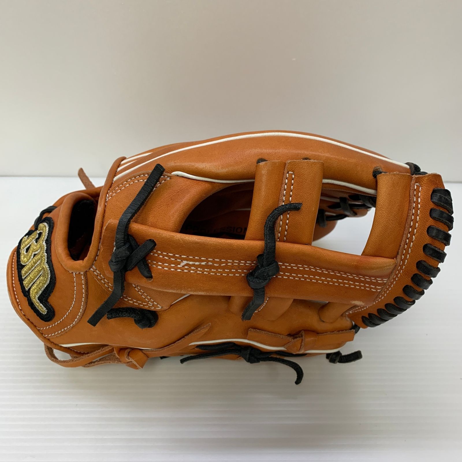 ベースマンTHE PROFESSIONAL MODEL 硬式 大人 一般 内野手用 グローブ グラブ 右投げ 品 野球 6317