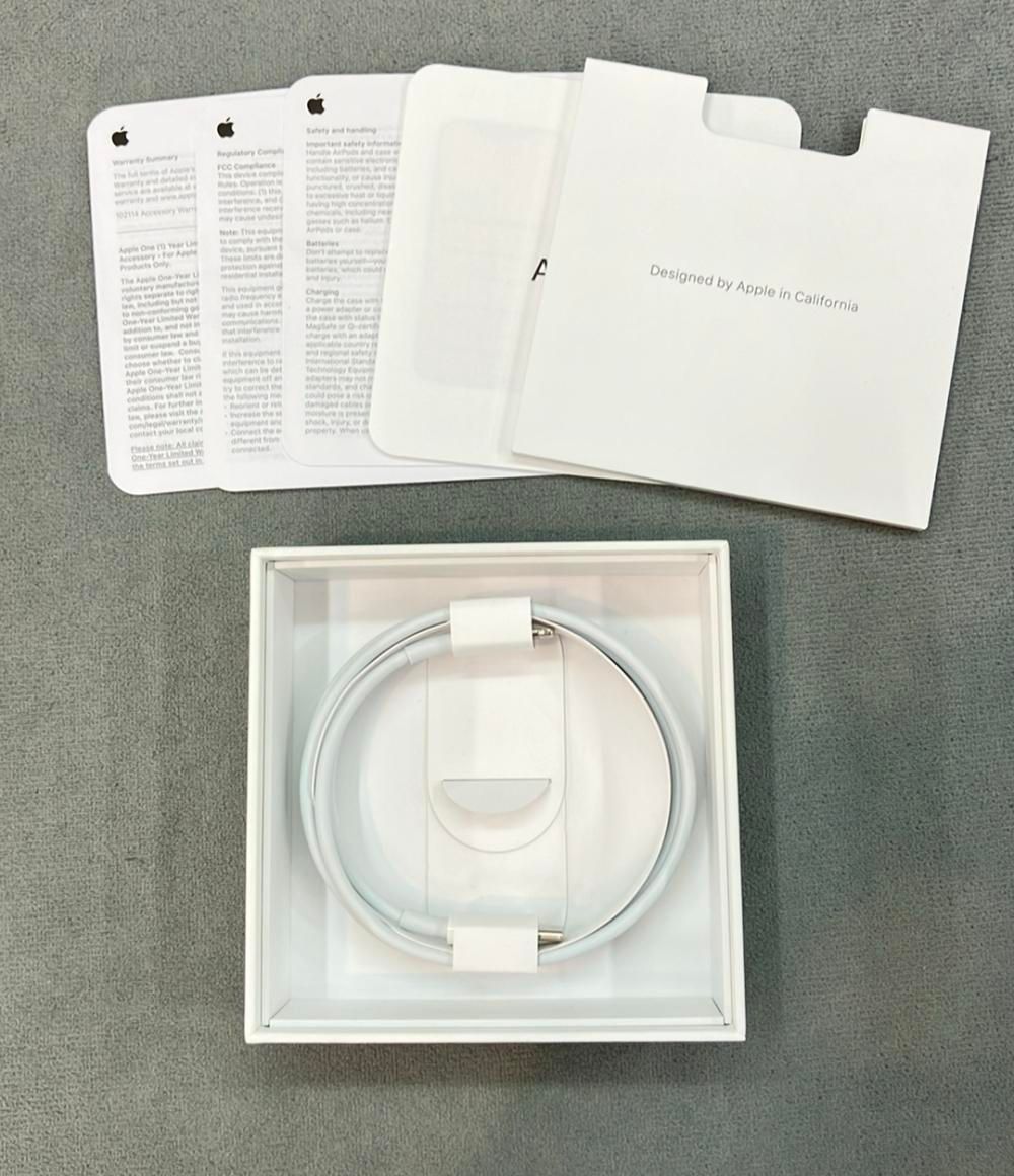 Apple AirPods (第3世代) MME73J/A MagSafeケース Apple AirPods (第3世代) MME73J/A MagSafeケース