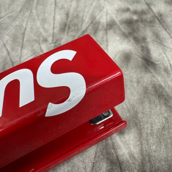 シュプリーム×スイングラインステイプラー