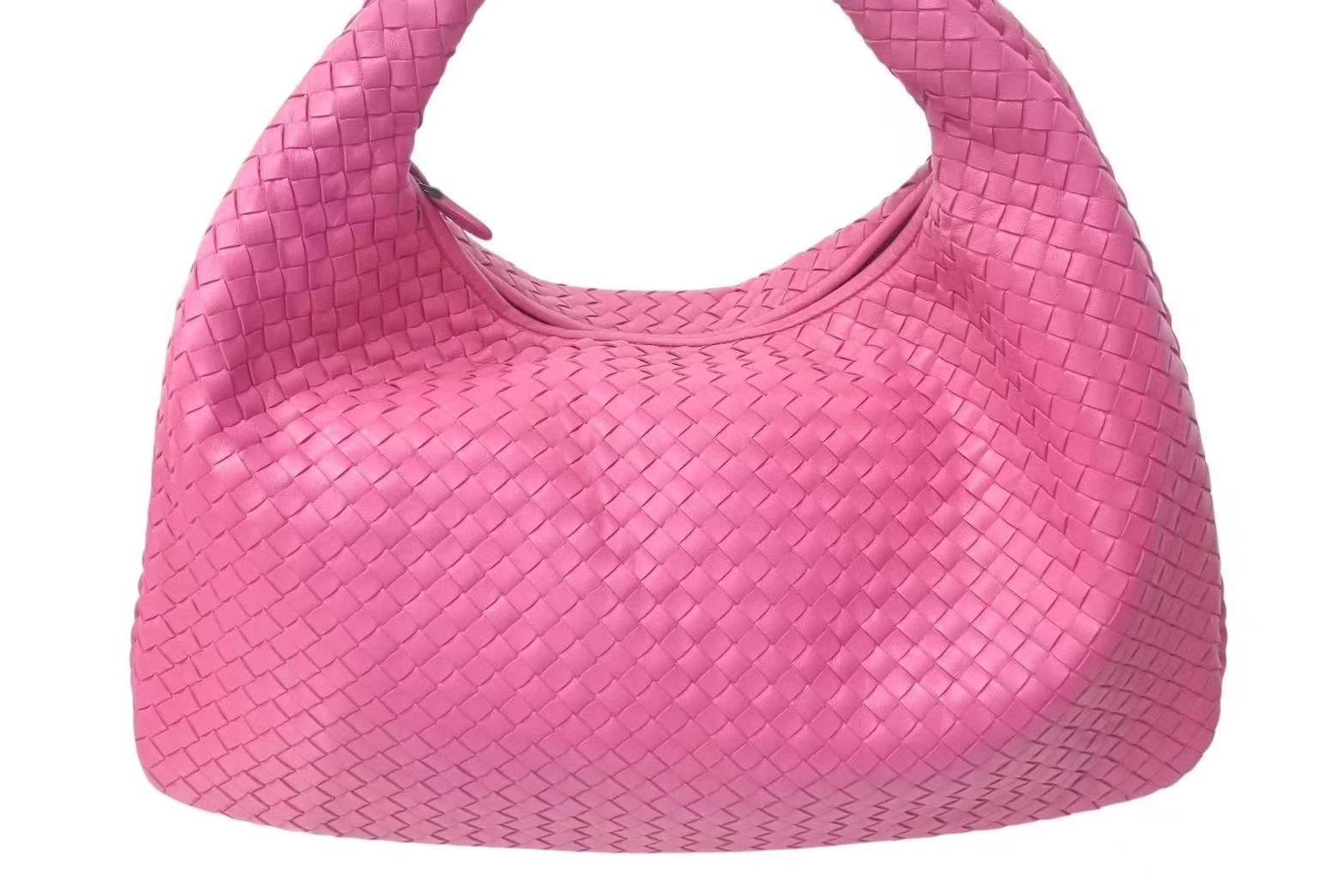 極美品 BOTTEGA VENETA ボッテガ ヴェネタ イントレチャート ホーボー