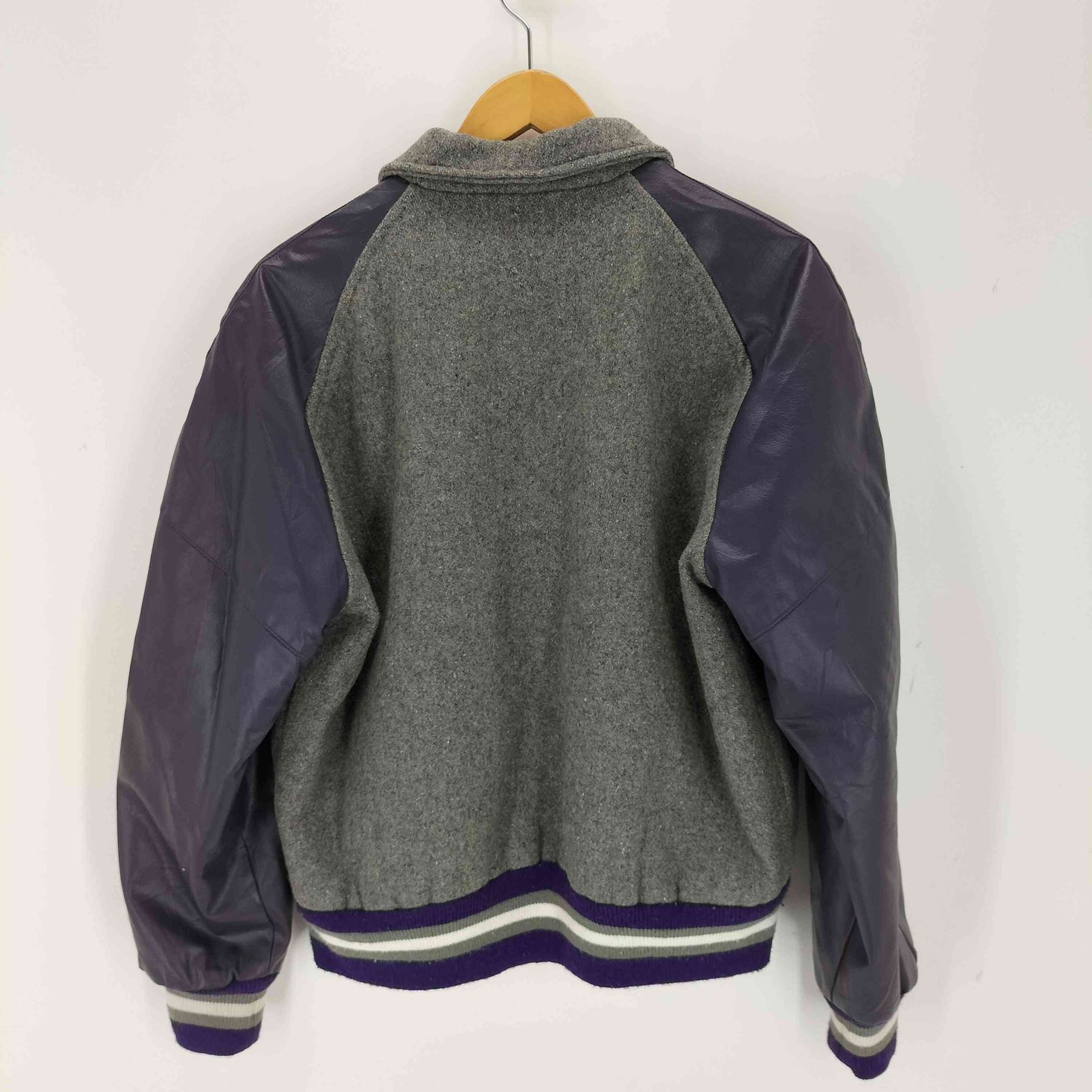 USED古着(ユーズドフルギ) {{YUEQI QI}} MICRO HOODIE import レディー 中古 古着 0548 Juicy Couture Diamante Logo Full Zip Velour Hoodie, size S