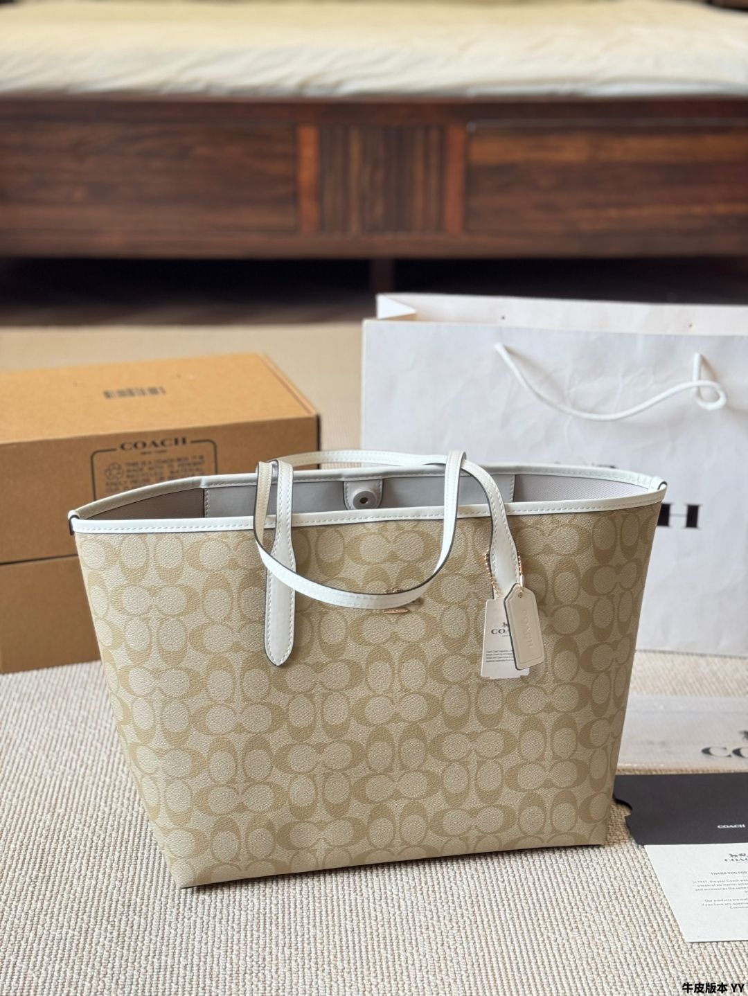 【COACH】大容量 ☆ 普段使いに最適 ☆ シティ トートバッグ 今日特価】COACH City Tote Bag コーチ シティ トートバッグ