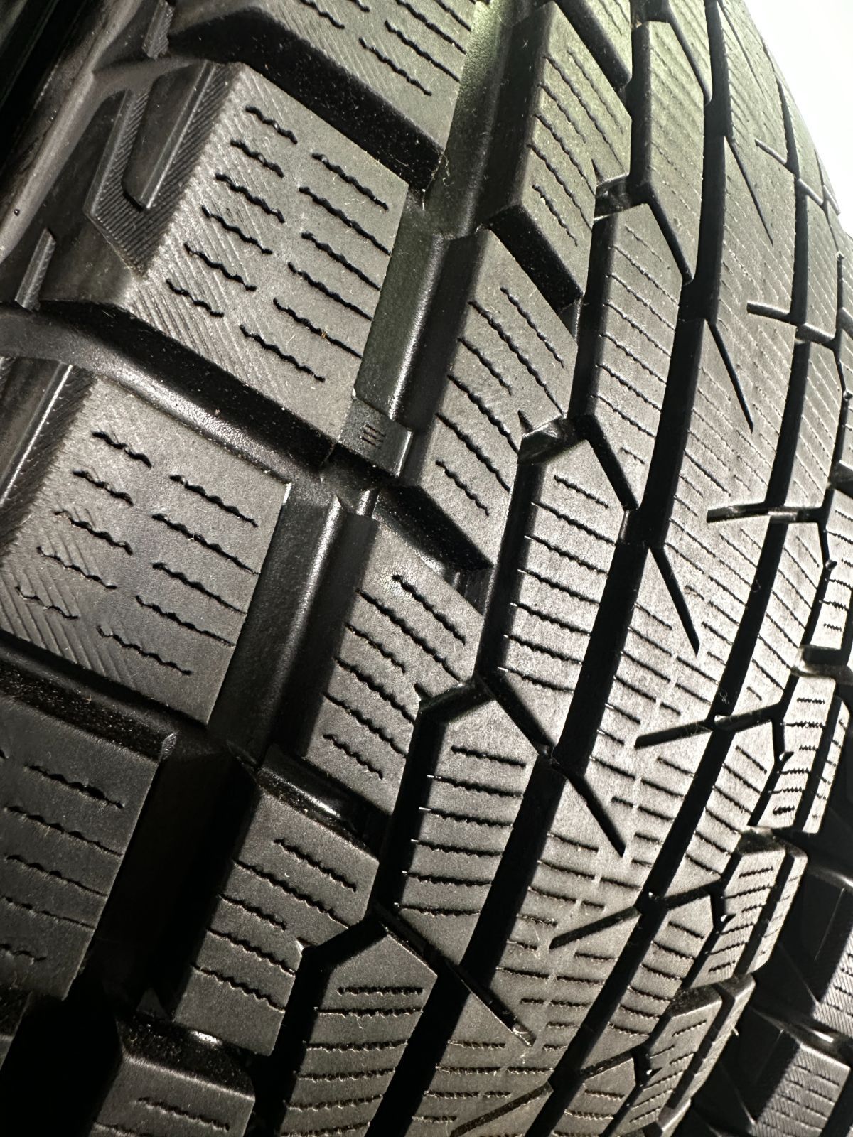  265 70 R 16 ヨコハマ G 075 4本 冬タイヤ スタッドレス TA 245 16インチ スタッドレス