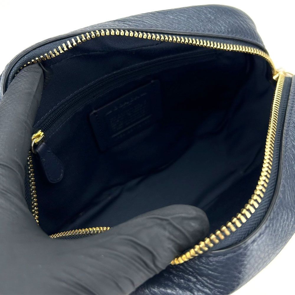 中古】コーチ ショルダーバッグ 斜め掛け C2822 シグネチャー 中古】コーチ ショルダーバッグ 斜め掛け C2822 シグネチャー