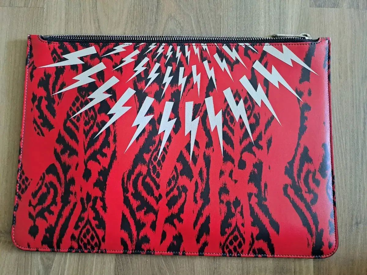 Neil Barrett ニールバレット クラッチ