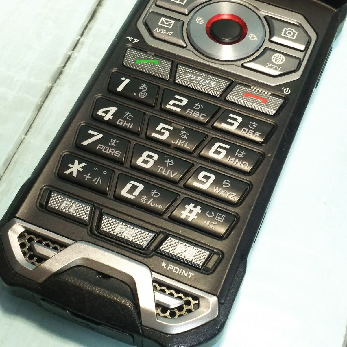 携帯電話本体京セラ　トルク X01 シルバー