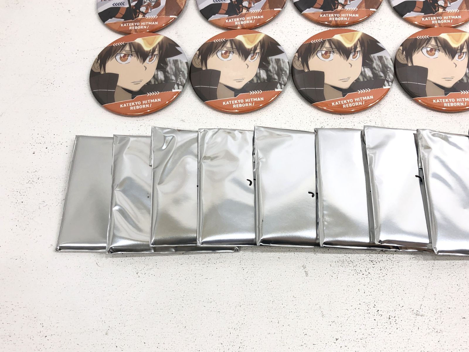 【家庭教師ヒットマンREBORN!】沢田綱吉 50周年 スクエア缶バッジ 家庭教師ヒットマン REBORN！くじ 缶バッジ リボーン ツナ 沢田