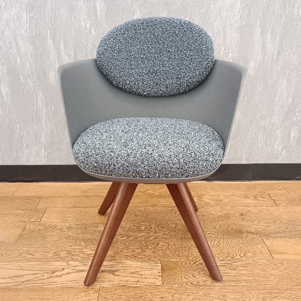 ライトグレー ライトグレージュ